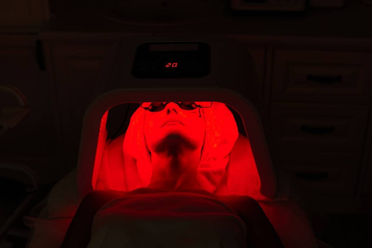 How Red Light Therapy Can Help With Eczema